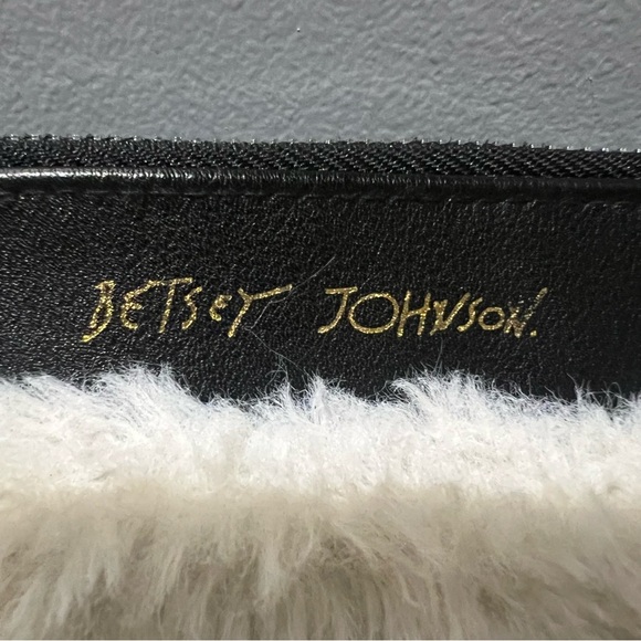 Betsey Johnson Black and Gray Striped Clutch - Picture 2 of 6